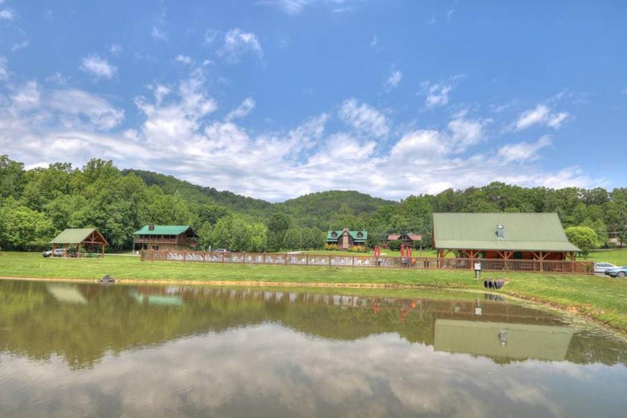 Villa Misty Mountain Retreat Sevierville Exterior foto
